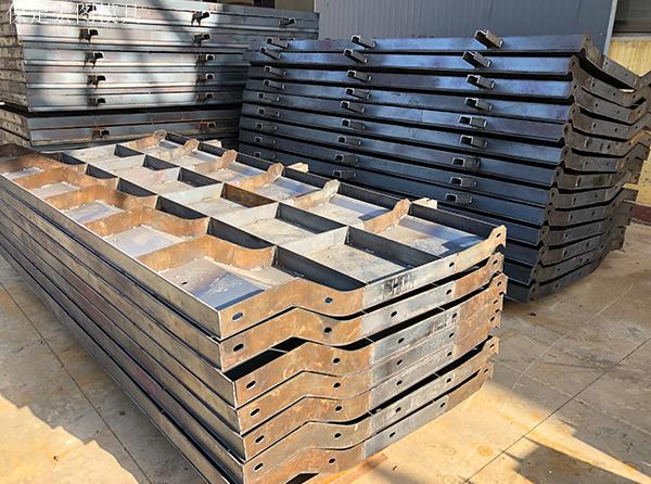 混凝土防撞墙钢模具